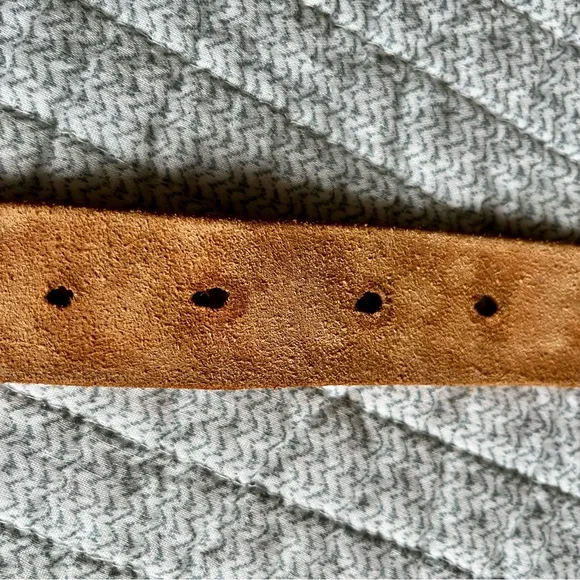 Hand tooled leather belt - Picture 4 of 6